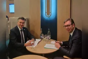 Vučić sa Plenkovićem u Davosu: Vrlo korektan razgovor o srpsko-hrvatskim odnosima