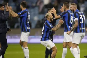 DOMINACIJA INTERA U VELIKOM DERBIJU: "Nerazuri" deklasirali Milan u finalu Superkupa Italije